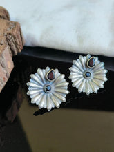 Oxidised Studs