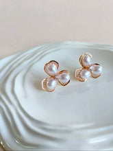 Gold Flower Pearl Anti-Tarnish Stud Earrings | Sarichka