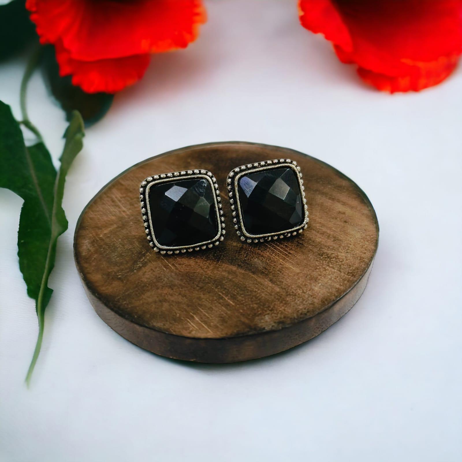 Oxidised Studs 