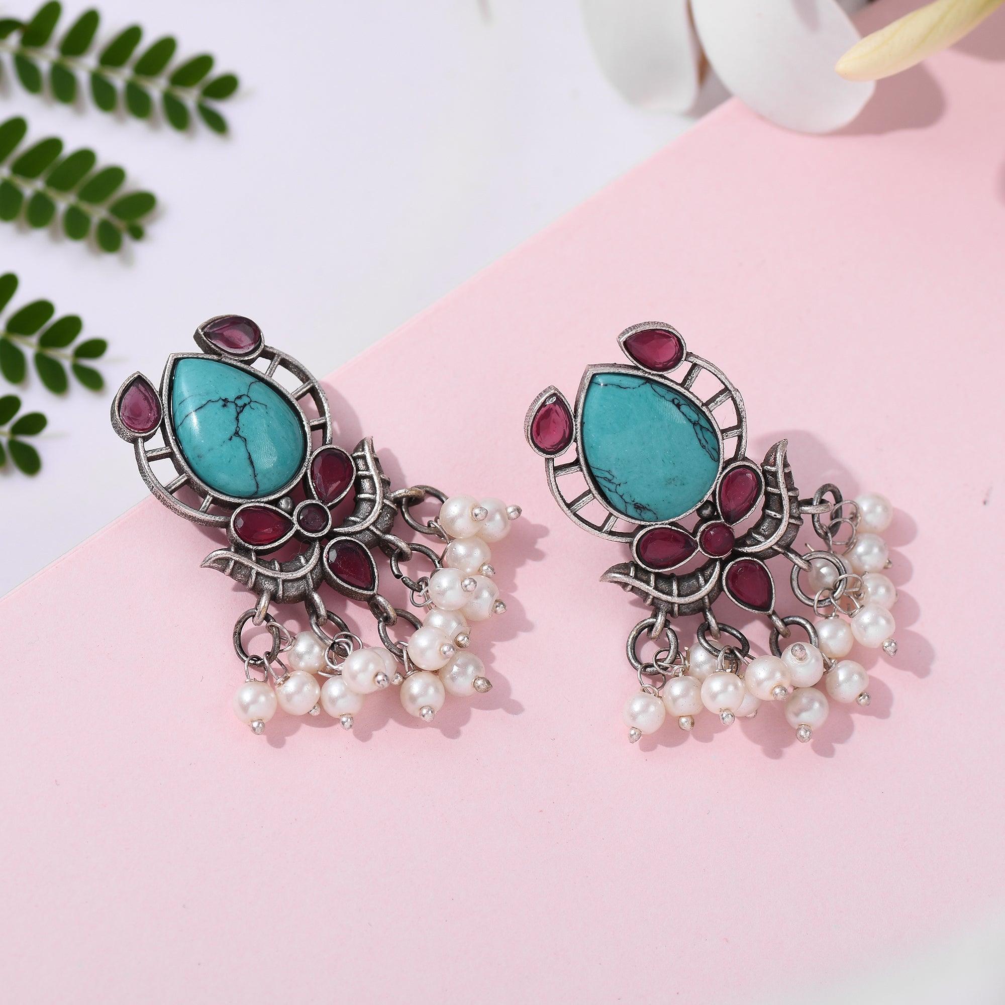 Oxidized Silver Plated Pearl And Stone Studded Earring - Sarichka Fashion