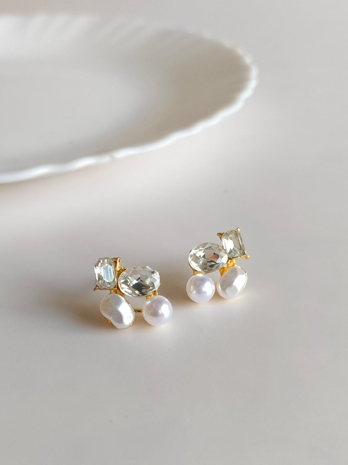 Classic Pearl Crystal Korean Stud Earrings | AMOLA