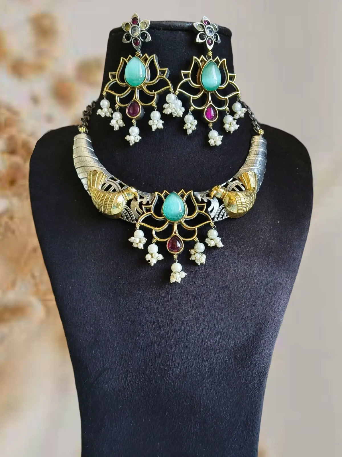 Dual-Tone Gemstone Hasli Necklace Set | Sarichka