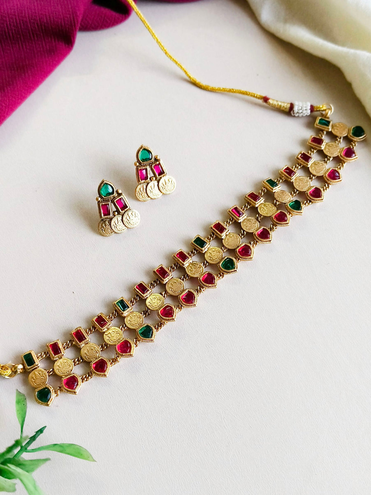 Gold-Plated Temple Choker Jewelry Set | Sarichka