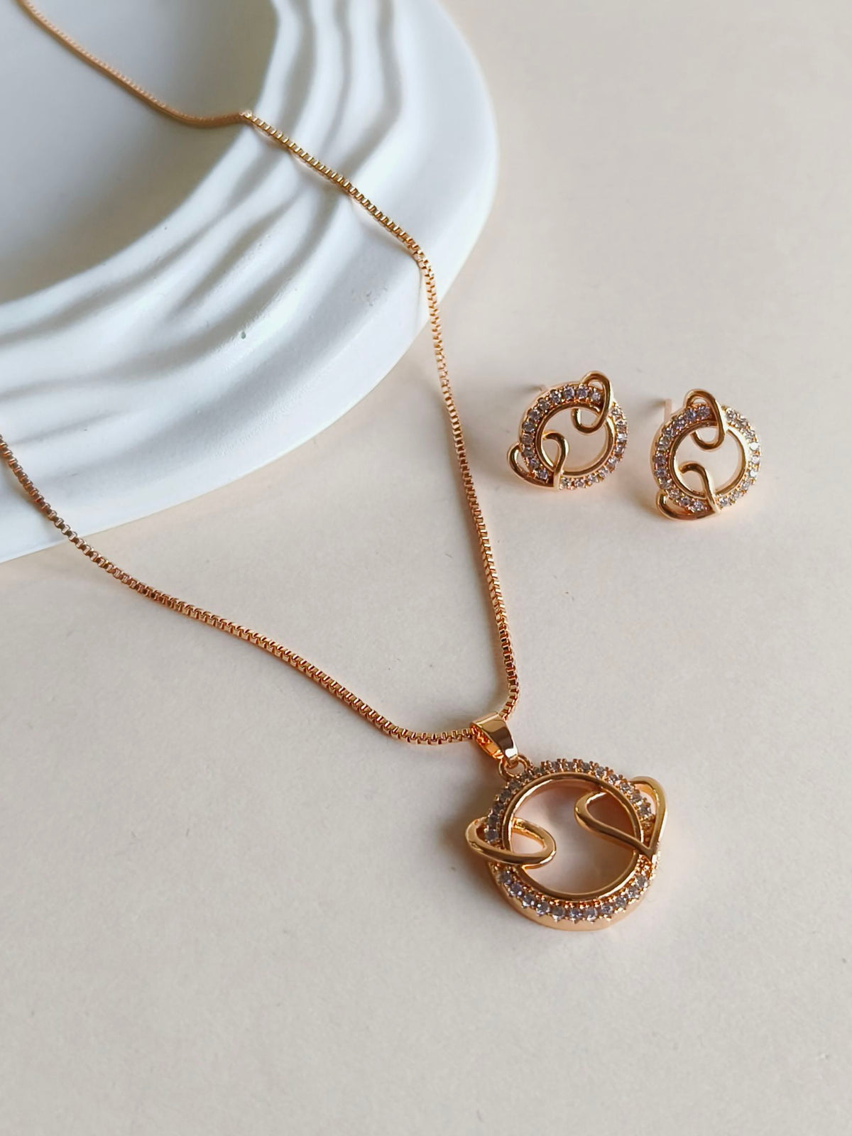 Perfect Shine AD Pendant Set | Sarichka