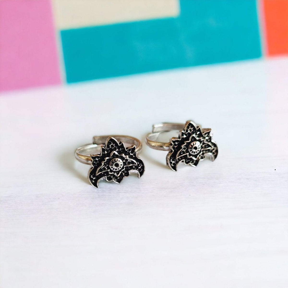 Oxidized Toe ring 